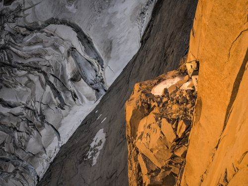 Zvsn lka Ines Papert a Mayan Smith-Gobat 600m nad zem v cest Riders on the storm v Torres del Paine