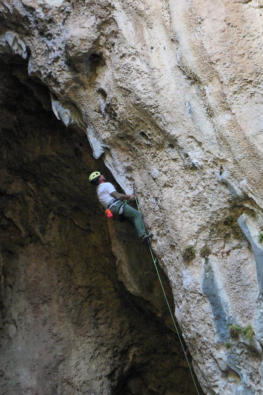 Kliknutm zavete okno.