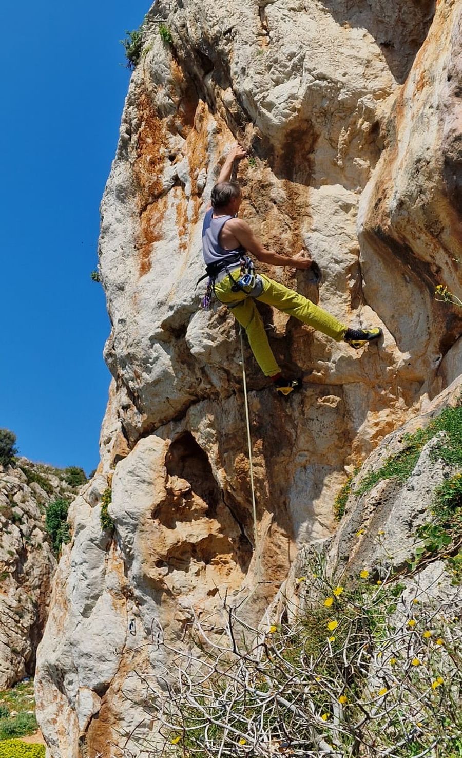 Kliknut�m zav�ete okno.